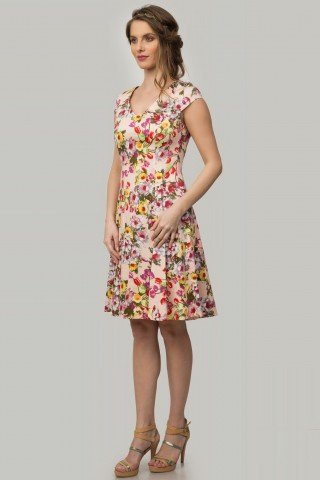 Rochie roz pal in clos cu imprimeu floral