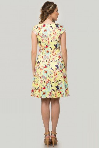 Rochie galbena in clos cu imprimeu floral