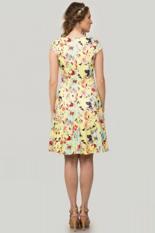 Rochie galbena in clos cu imprimeu floral