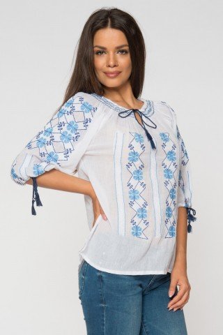 Bluza alba tip iie Ilinca cu broderie bleu