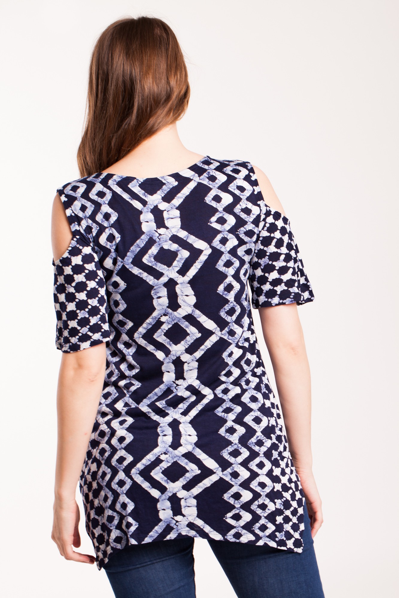 Bluza bleumarin din vascoza cu imprimeu geometric si margele aplicate