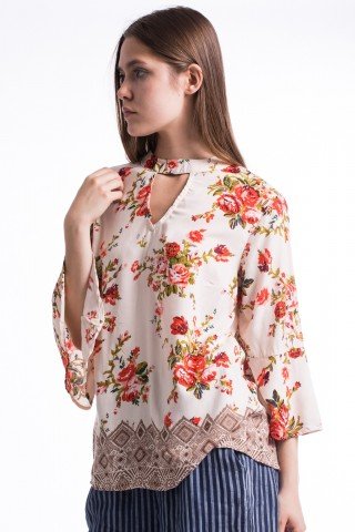 Bluza crem cu imprimeu floral si etnic