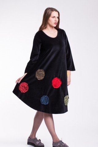 Rochie de catifea neagra cu flori colorate