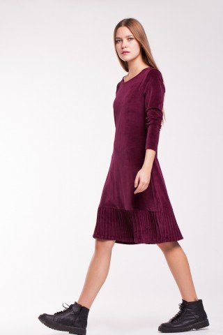 Rochie eleganta de catifea visinie cu striatii