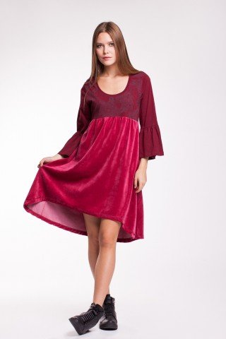 Rochie catifea  bordo asimetrica cu maneci evazate