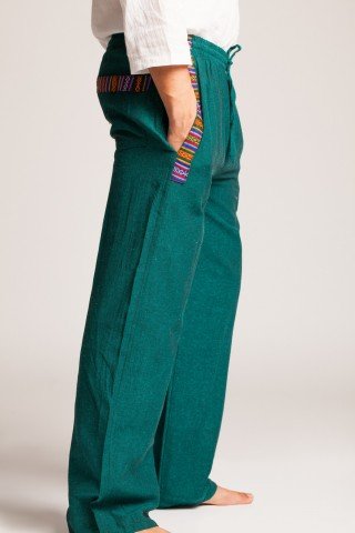 Pantaloni verzi cu elastic si motive multicolore etnice