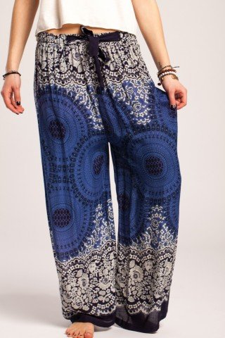 Pantaloni boho largi bleumarin din vascoza cu mandala si flori