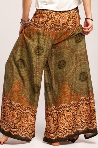 Pantaloni petrecuti din vascoza multicolora