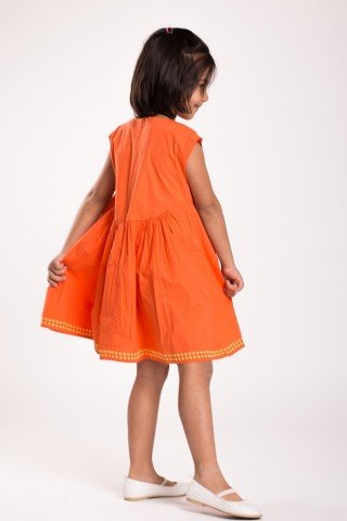 Rochie orange cu broderie colorata