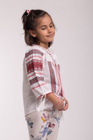 Bluza tip iie cu broderie rosie