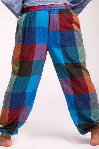 Pantaloni in carouri multicolore