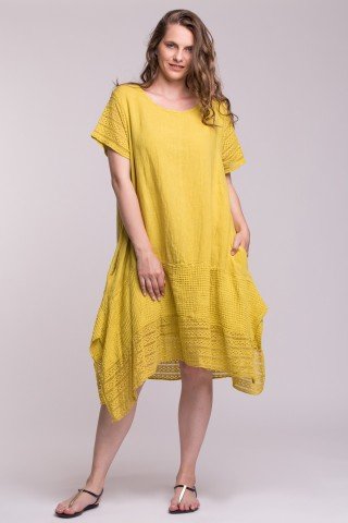 Rochie asimetrica galbena din in cu insertie din dantela