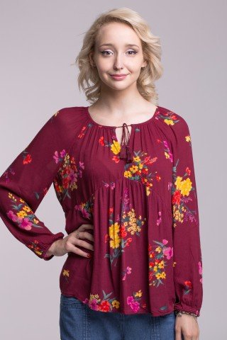 Bluza din vascoza visinie cu imprimeu floral multicolor