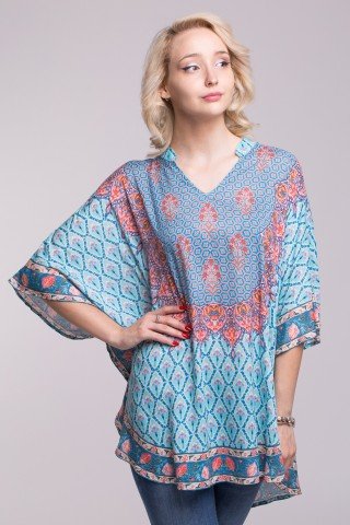 Bluza vaporoasa tip poncho cu imprimeu etnic si guler tip tunica