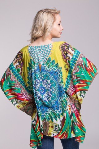 Bluza matasoasa tip poncho multicolor cu imprimeu etnic