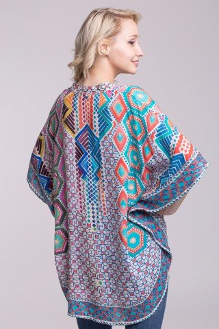 Poncho vaporos cu guler tip tunica si imprimeu geometric multicolor