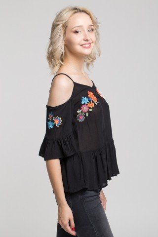 Bluza neagra cu decupaje si broderie multicolora