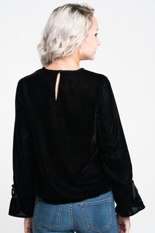 Bluza din catifea neagra cu broderie argintie si manseta evazata