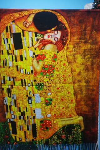 Esarfa din casmir cu imprimeu dupa tabloul Sarutul de Gustav Klimt