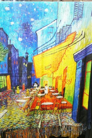 Esarfa din casmir cu imprimeu dupa Terasa Cafenelei Noaptea a lui Van Gogh