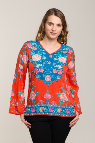 Bluza rosu-corai cu imprimeu floral din vascoza