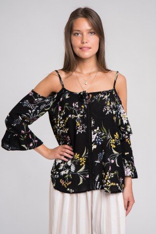 Bluza neagra cu flori si umeri decupati