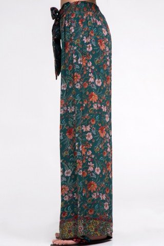 Pantaloni boho cu imprimeu floral multicolor