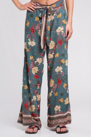 Pantaloni boho largi din vascoza cu flori