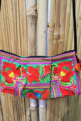 Geanta verde cu broderie Hmong multicolora