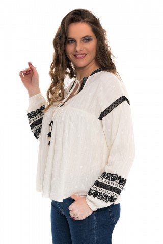 Bluza alba tip ie cu broderie neagra