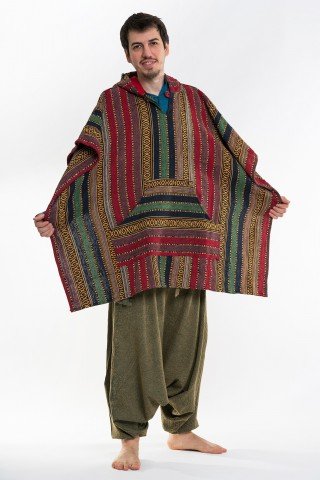 Poncho multicolor cu gluga cu nasturi de lemn