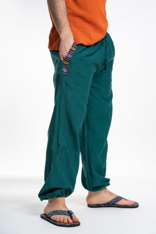 Pantaloni verzi cu buzunare si motive etnice
