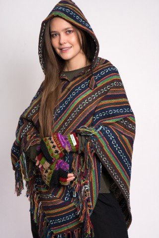 Poncho unisex bleumarin maro cu ciucuri