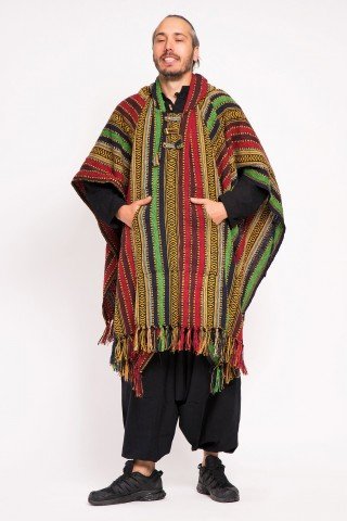 Poncho multicolor cu gluga si 3 nasturi