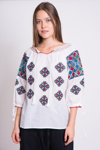 Bluza tip ie cu broderie multicolora