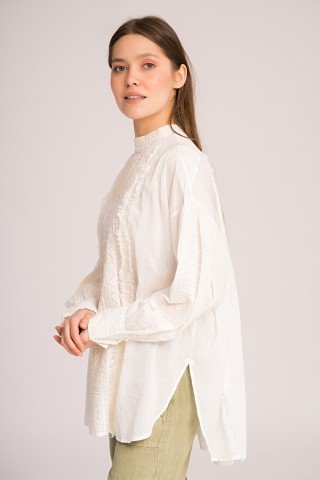 Bluza alba retro cu broderie si mansete