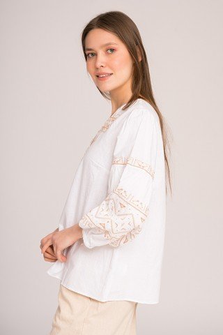 Bluza alba tip ie cu broderie beige