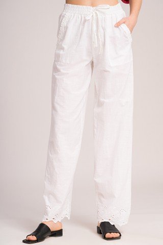 Pantaloni albi lungi cu broderie sparta si buzunare