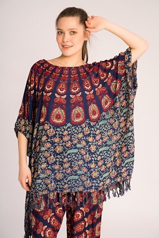 Poncho bleumarin coada de paun cu ciucuri