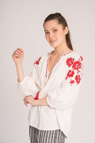 Bluza alba tip ie cu broderie rosie