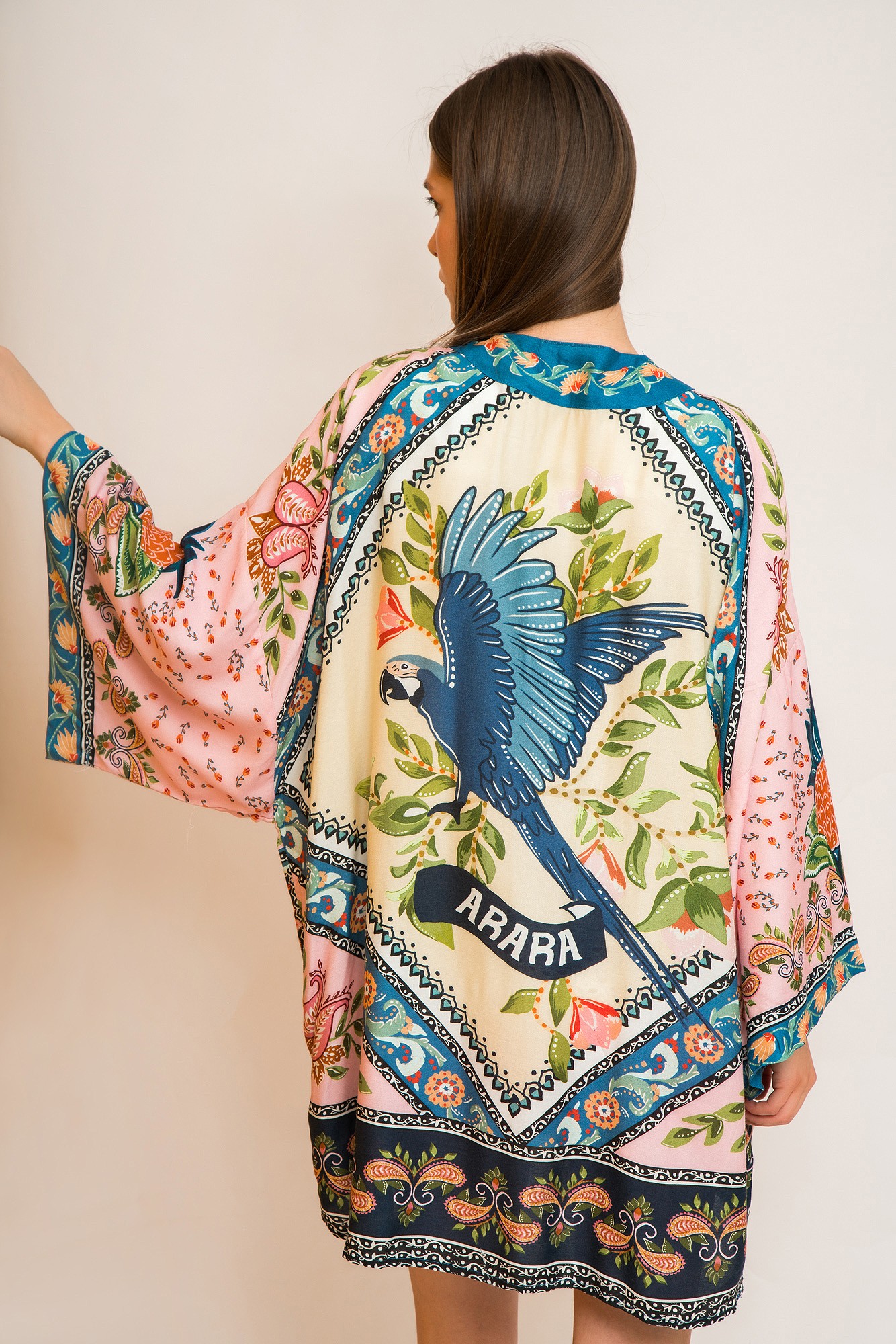 Kimono vaporos cu imprimeu multicolor