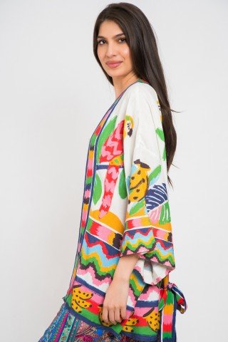 Kimono alb cu imprimeu colorat si maneci largi