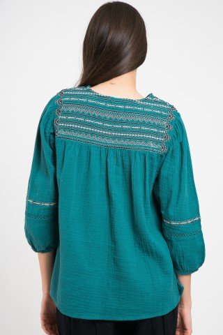 Bluza verde cu broderie contrastanta