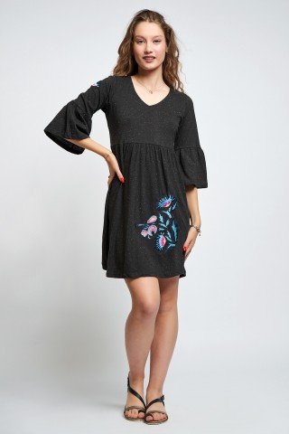 Rochie neagra cu picatele alba brodata