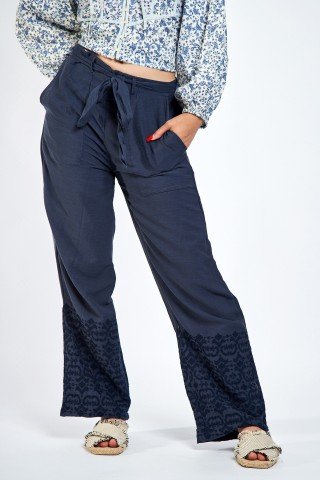 Pantaloni lungi bleumarin  cu broderie sparta
