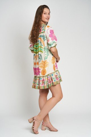 Rochie scurta cu volan, imprimeu tropical si fir auriu