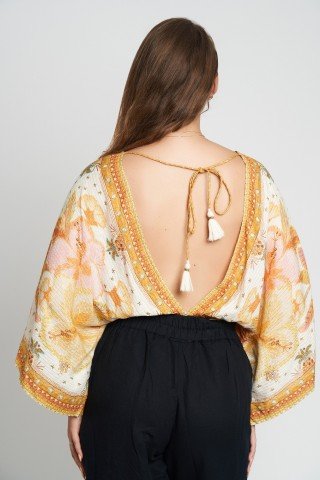 Bluza tip body cu maneci largi tip fluture si imprimeu floral