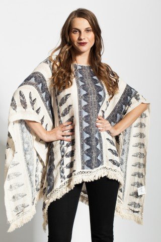 Poncho beige casual cu franjuri