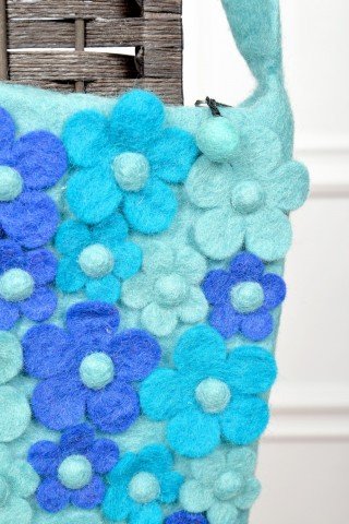 Geanta bleu din lana cu aplicatii florale