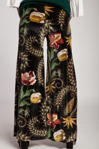 Pantaloni negri de catifea cu imprimeu floral